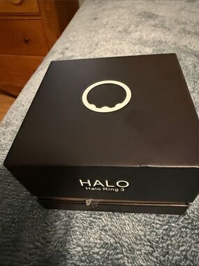 brand new never been worn Halo Ring 3 silver ring size 10